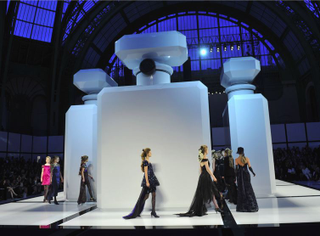 Illustration for article titled Chanel Haute Couture An Expensive Hit & Miss